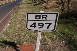 Motociclista morre ao colidir em carreta na MS-497 em Paranaíba