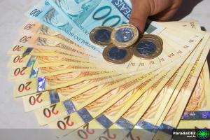 Salário mínimo de R$ 788 entra em vigor