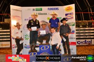 Luciano de Castro é campeão do Rodeio na Expopar 2016