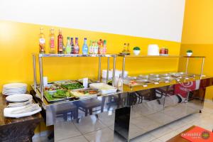 Villa Ribeiro agora oferecendo comida Caseira em formato Self-Service