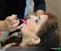 Sicredi homenageia as mulheres com sessão de maquiagem em Paranaíba - MS