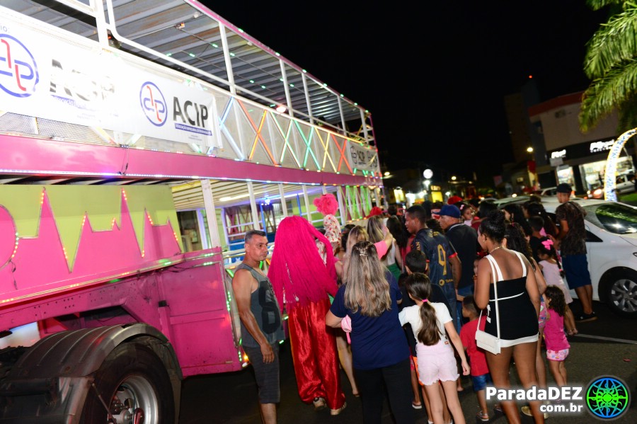 Carretão da Alegria' terá passeio gratuito para crianças, Cultura FM  Paranaíba