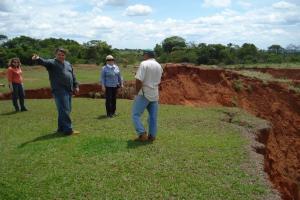 Secretária de Meio Ambiente visita obras no Assentamento Serra
