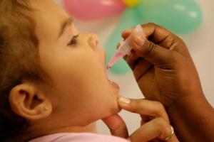 Vacina anti-meningocócica C começa a ser disponibilizada 